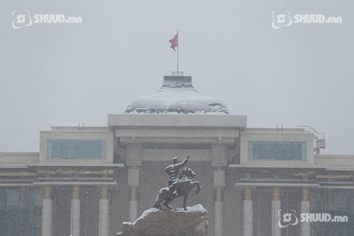 Улаанбаатарт 26 хэм хүйтэн, ялимгүй цас орно